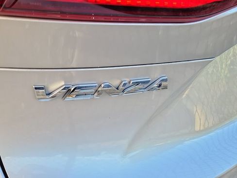 Used 2021 Toyota Venza XLE w/ Softex Package AWD/4WD image 4