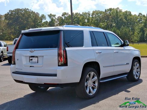 Used 2020 Cadillac Escalade Luxury image 5