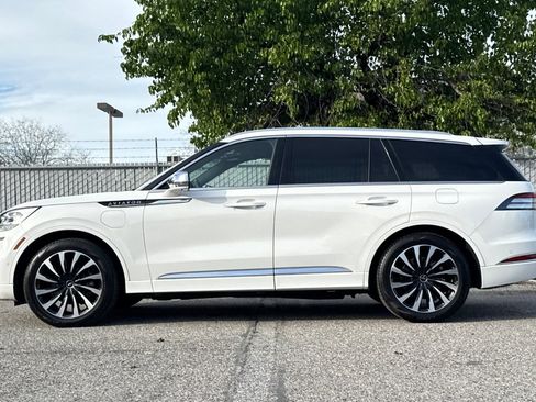 Used 2022 Lincoln Aviator Black Label Grand Touring w/ Class IV Trailer Tow Package image 7