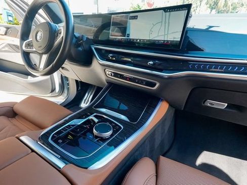 Used 2024 BMW X5 sDrive40i w/ M Sport Package RWD image 91