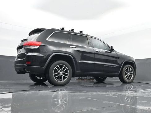 Used 2017 Jeep Grand Cherokee Limited AWD/4WD image 28