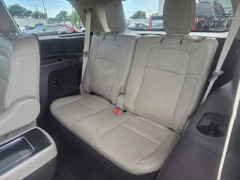 Used 2022 Lincoln Aviator Reserve w/ Equipment Group 201A AWD/4WD image 14