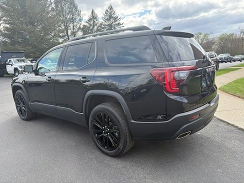 Used 2023 GMC Acadia SLE AWD/4WD image 4