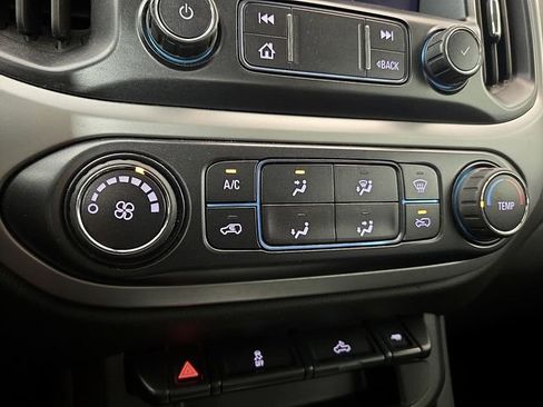 Used 2020 Chevrolet Colorado LT RWD image 14