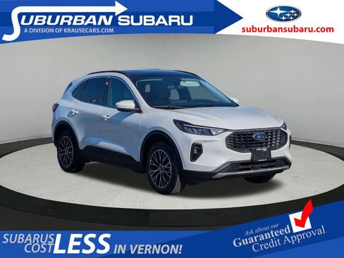 Used 2025 Ford Escape Base image 1