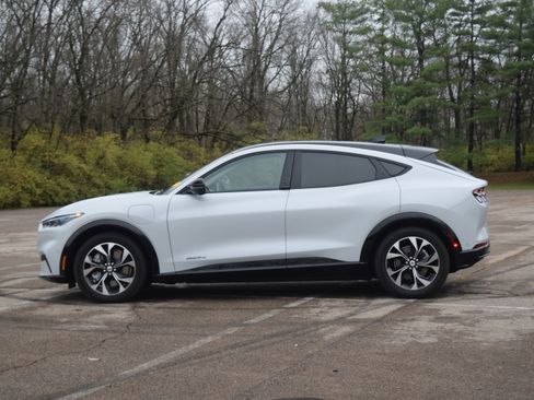 Used 2023 Ford Mustang Mach-E Premium image 22