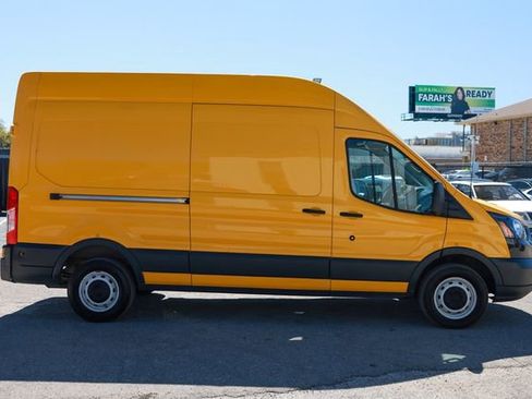 Used 2018 Ford Transit 250 148 High Roof image 18