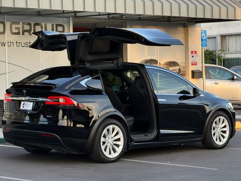 Used 2018 Tesla Model X 100D AWD/4WD image 7