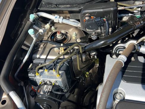 Used 2006 Honda CR-V LX image 47