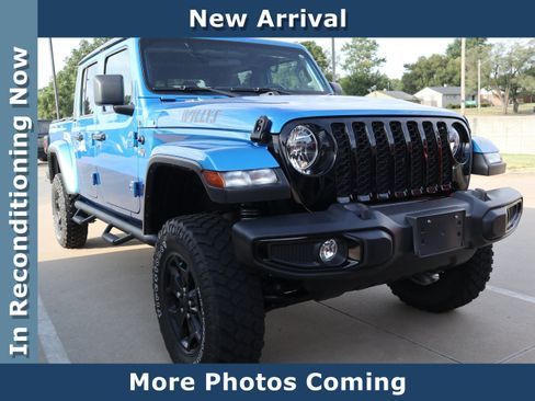Used 2022 Jeep Gladiator Sport AWD/4WD image 1