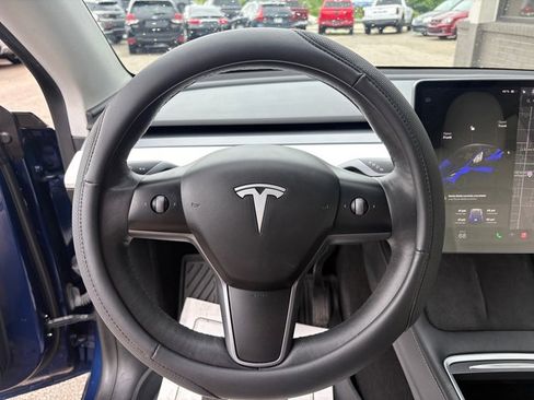 Used 2021 Tesla Model Y Long Range AWD/4WD image 19