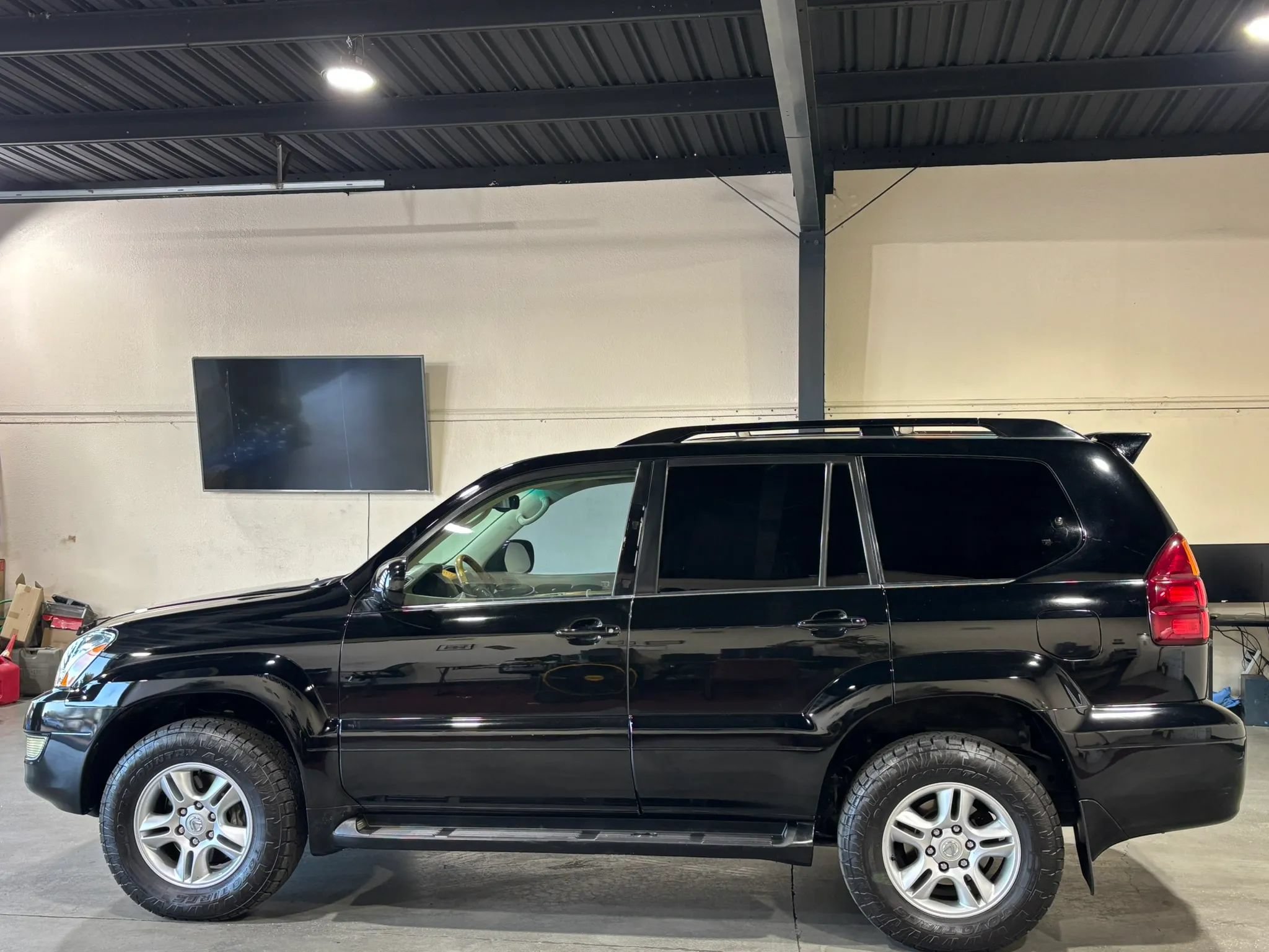 Used 2005 Lexus GX 470 w/ Preferred Accessory Pkg AWD/4WD image 5