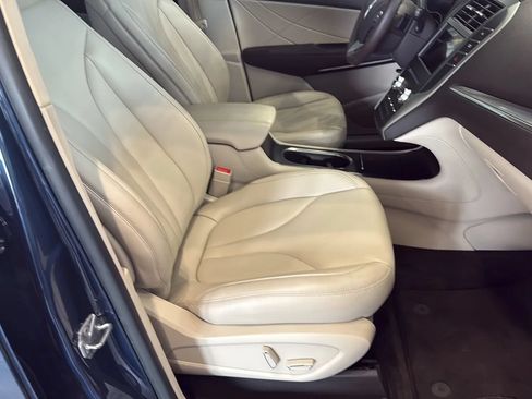 Used 2018 Lincoln MKC Premiere FWD image 38