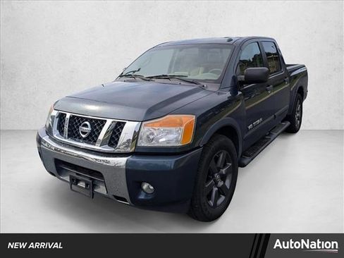 Used 2015 Nissan Titan SV w/ SV Value Truck Package image 1