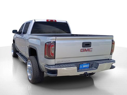 Used 2018 GMC Sierra 1500 SLT w/ SLT Premium Package AWD/4WD image 9