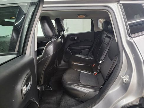 Used 2020 Jeep Compass Latitude w/ Cold Weather Group image 23