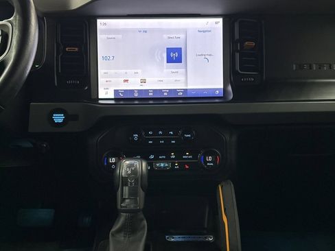 Used 2023 Ford Bronco Badlands image 24