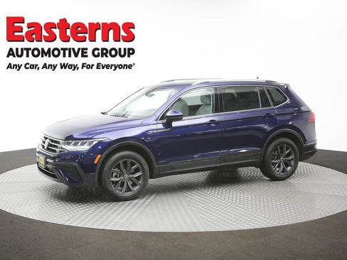 Used 2023 Volkswagen Tiguan SE AWD/4WD image 57
