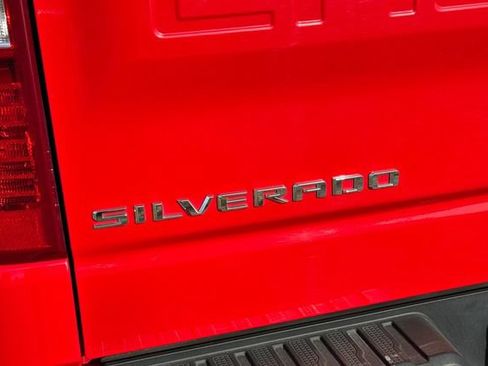 Used 2025 Chevrolet Silverado 1500 LT RWD image 7