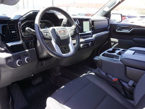 Certified 2022 GMC Sierra 1500 Elevation w/ LPO, Elevation Black Package RWD image 17