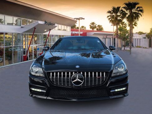 Used 2014 Mercedes-Benz SLK 250 image 8