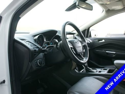 Used 2017 Ford Escape Titanium image 13