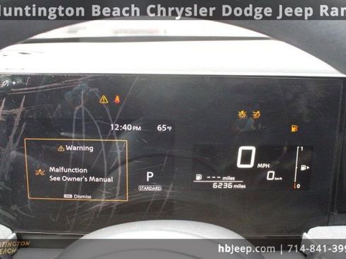 Used 2025 Nissan Kicks SV image 17