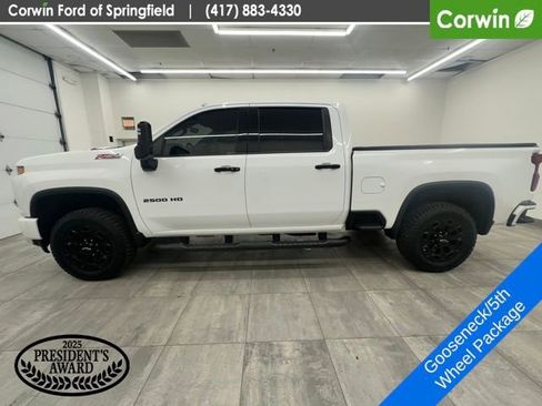 Used 2022 Chevrolet Silverado 2500 LTZ w/ LTZ Plus Package AWD/4WD image 2