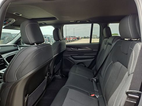New 2026 Jeep Grand Cherokee Laredo X AWD/4WD image 20