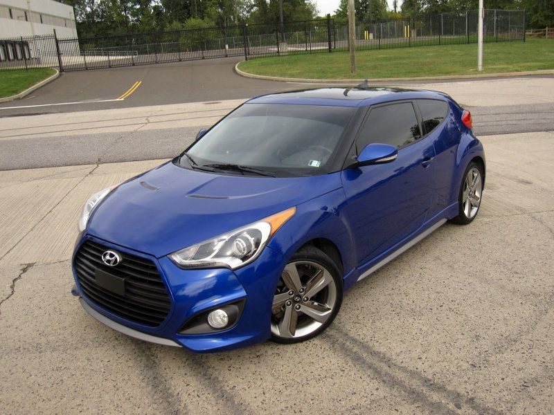 Used 2013 Hyundai Veloster Turbo w/ Ultimate Pkg FWD image 4