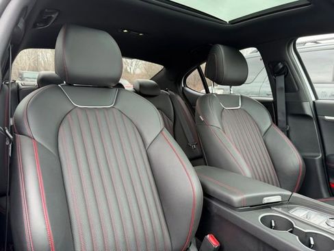 Used 2025 Genesis G70 3.3T Advanced image 7