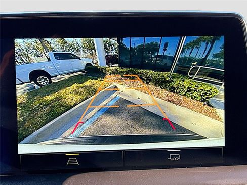 Used 2023 Chevrolet Suburban Premier image 15