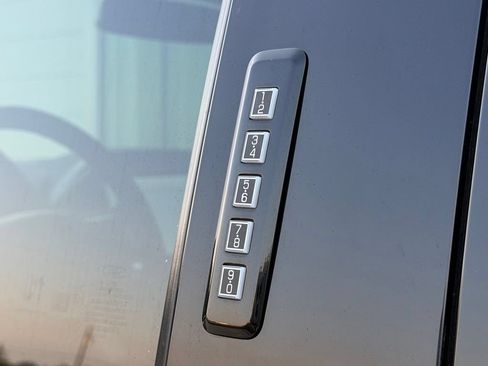 Used 2022 Ford F250 Lariat w/ Lariat Value Package AWD/4WD image 41