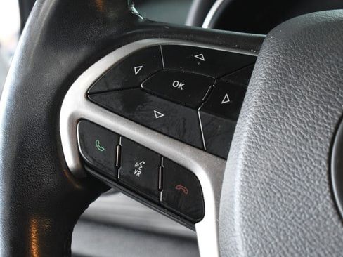 Used 2021 Jeep Grand Cherokee Laredo X AWD/4WD image 28
