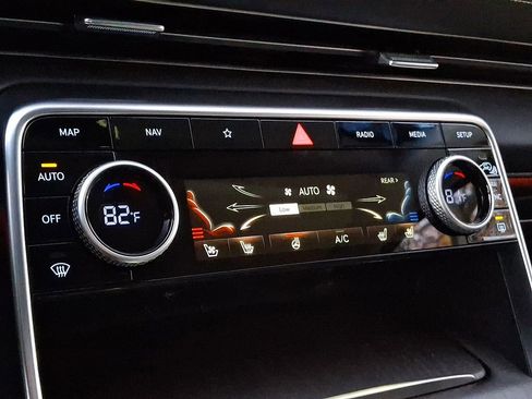 Used 2023 Genesis GV80 3.5T image 14