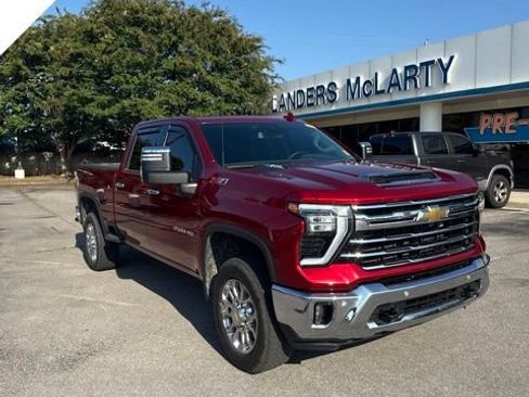 Used 2025 Chevrolet Silverado 2500 LTZ w/ LTZ Convenience Package AWD/4WD image 3