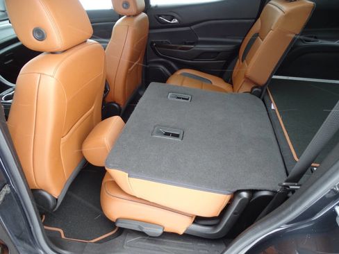 Used 2020 GMC Acadia AT4 w/ GMC Pro Grade Package image 35