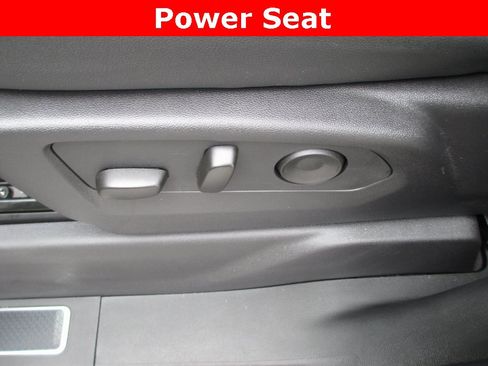 Used 2025 Chevrolet Silverado 1500 ZR2 w/ Technology Package image 27