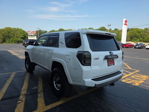 Used 2021 Toyota 4Runner TRD Off-Road Premium w/ Moonroof Package AWD/4WD image 7