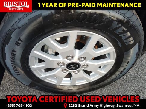 Certified 2025 Toyota Tacoma SR5 image 9