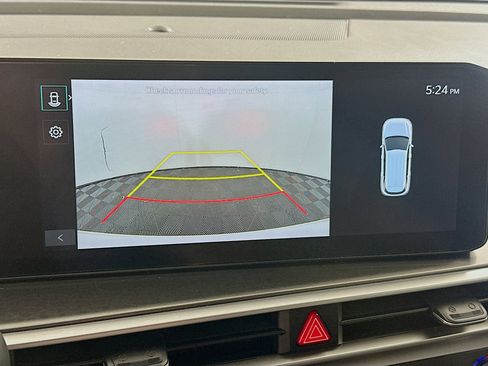 Used 2024 Kia Sorento S image 23