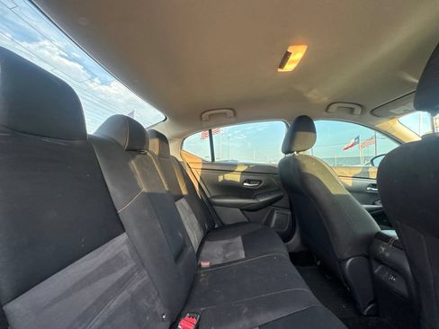 Used 2021 Nissan Sentra SR FWD image 31