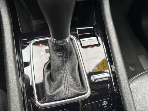 Used 2025 Jeep Compass Limited image 29