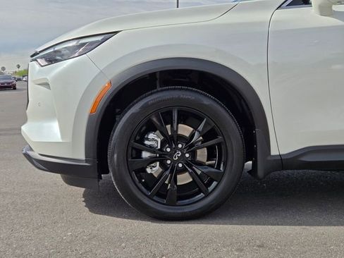 Certified 2025 INFINITI QX60 Luxe w/ Black Edition image 9