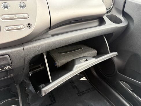 Used 2010 Honda Fit Sport image 19