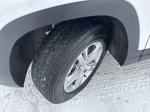 Certified 2023 GMC Terrain SLE w/ Driver Convenience Package image 25