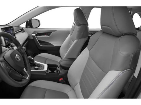 Used 2019 Toyota RAV4 Limited image 9