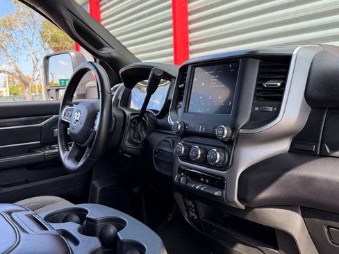 Used 2024 RAM 3500 Big Horn image 18