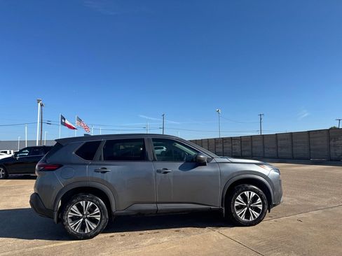 Certified 2023 Nissan Rogue SV FWD image 24