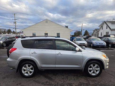 Used 2009 Toyota RAV4 Limited w/ Tow Prep Pkg image 5